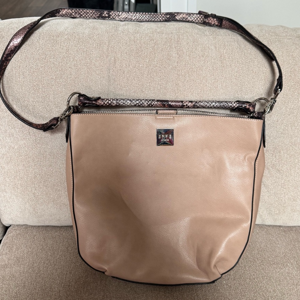 Evve Milano Crossbody bag w/coin purse